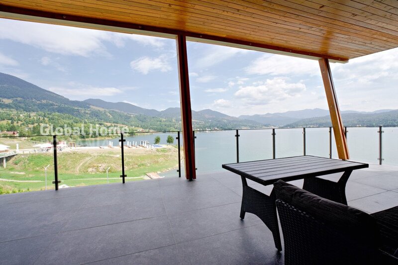Colibita, Lake View Resort, 2 vile 837 mp, teren 3888 mp, acces lac 153 ml.